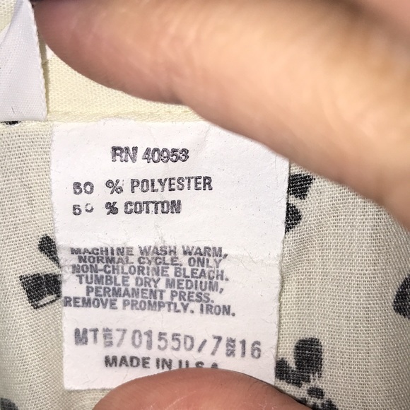 ✅Classic Fashions Button Down Shirt - Picture 4 of 5